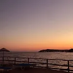 Nazan & Restaurant &