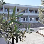 Nazan & Restaurant & 3*