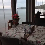 Nazan & Restaurant & 3*