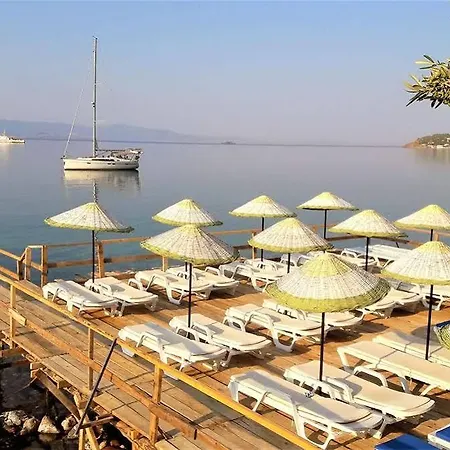 Nazan & Restaurant & 3* Assos