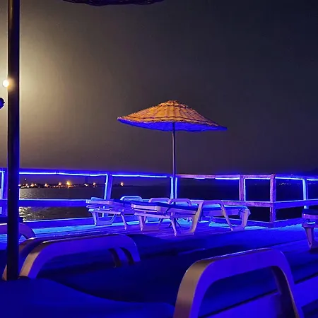 Nazan & Restaurant & Assos