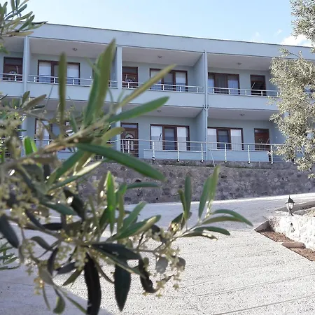 Nazan & Restaurant & 3*