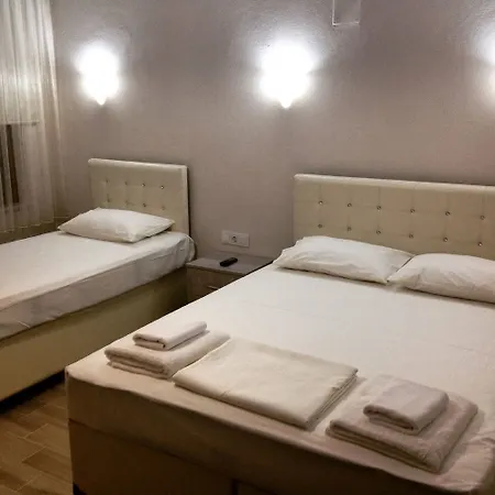 Nazan & Restaurant & מלון Assos