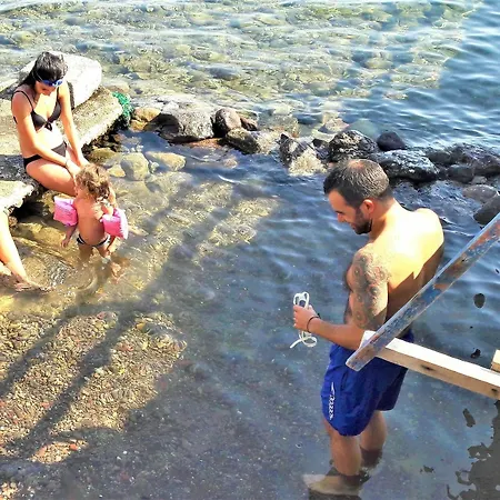 Nazan & Restaurant & מלון