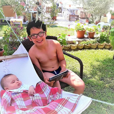 Nazan & Restaurant & מלון Assos