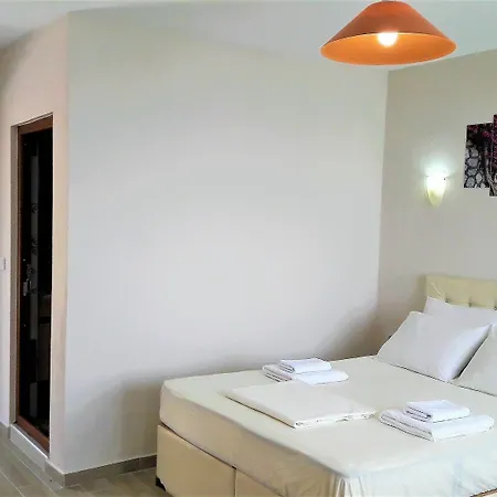 Nazan & Restaurant & 3*