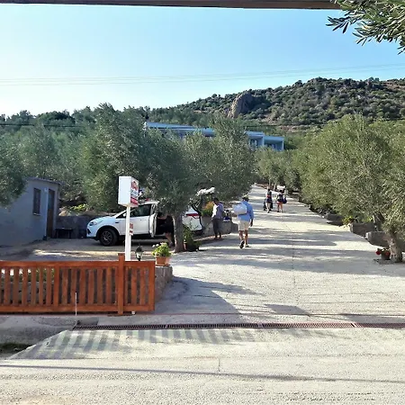 מלון Nazan & Restaurant &