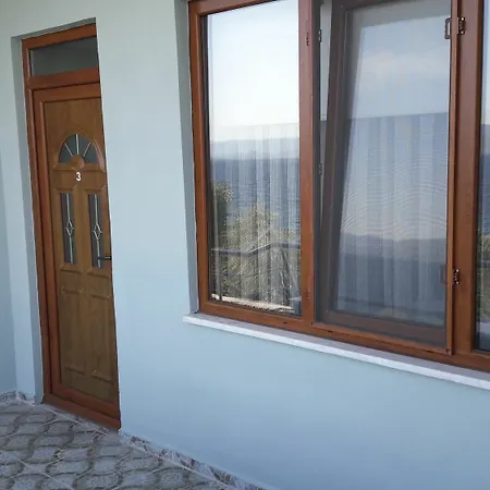 Nazan & Restaurant &