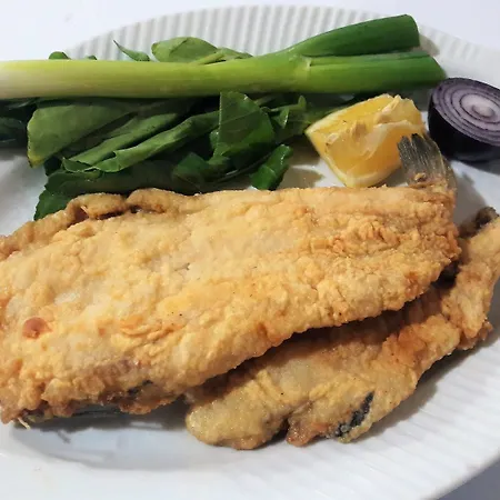 Nazan & Restaurant & מלון 3*