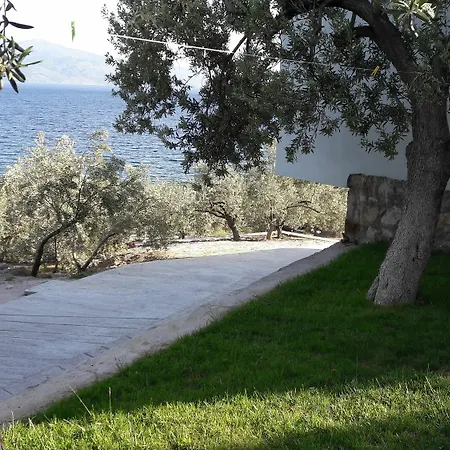 Nazan & Restaurant & Hotel 3*