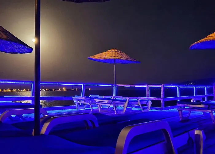 Nazan & Restaurant & Assos