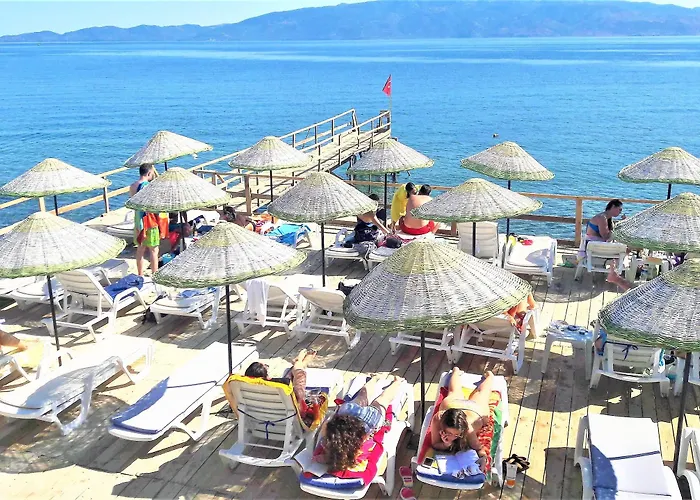 Nazan & Restaurant & Hotel 3*