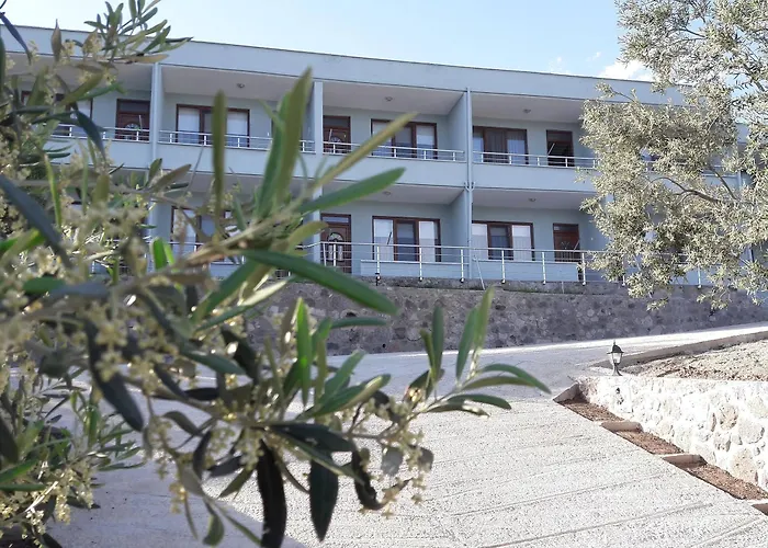 Nazan & Restaurant & 3*