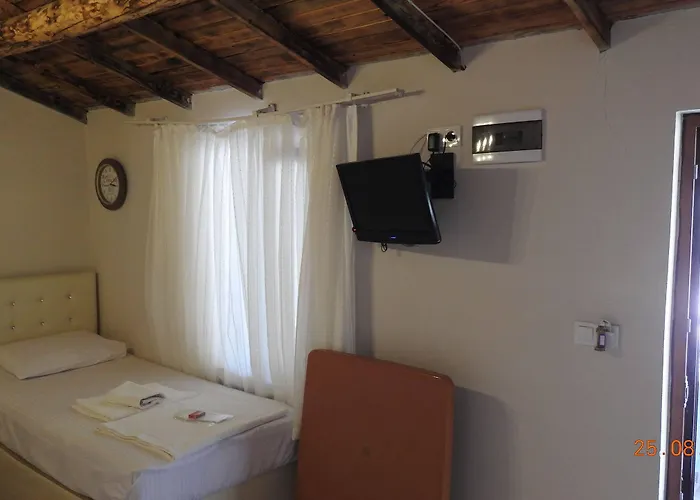 Nazan & Restaurant & Hotel 3*