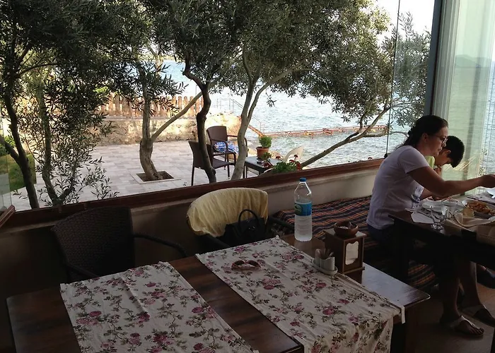 Nazan & Restaurant & Hotel