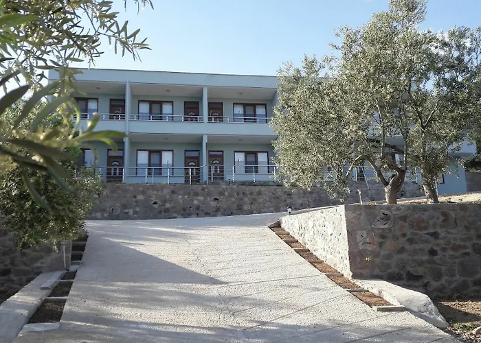 Nazan & Restaurant & 3* Assos