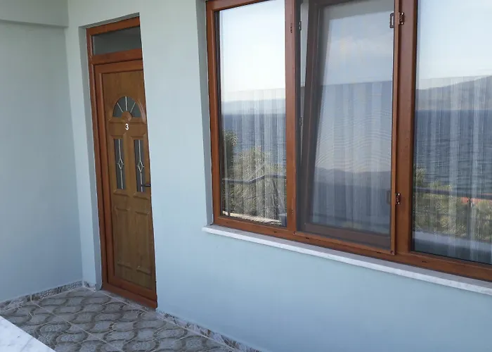 Nazan & Restaurant &